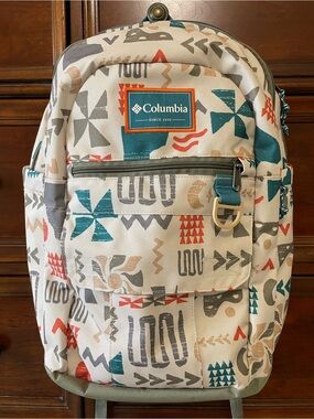 COLUMBIA Buxton Backpack, LIKE NEW, Back to School, Travel, Hike